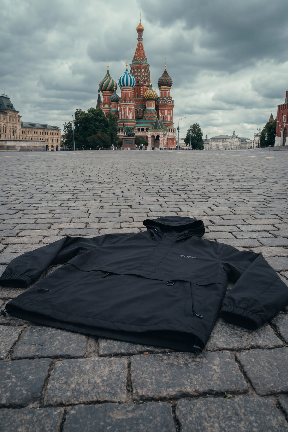 Phantom Windbreaker Black