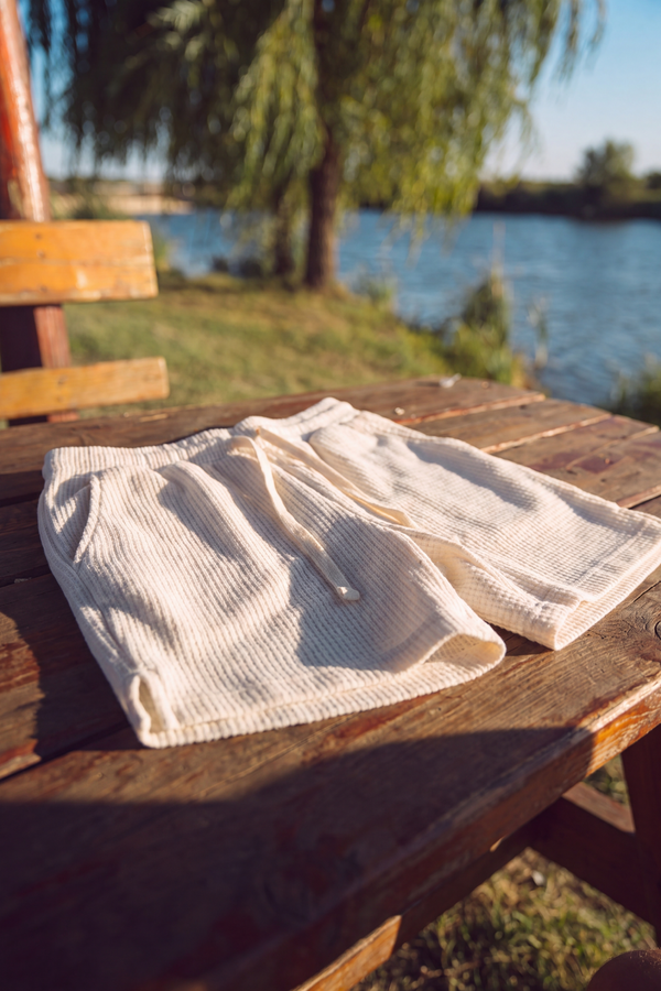 Bahamas Textured Short Cream