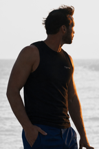 Apex Cut Tank Black