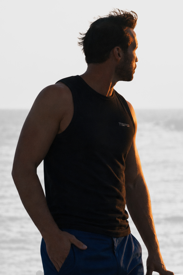 Apex Cut Tank Black