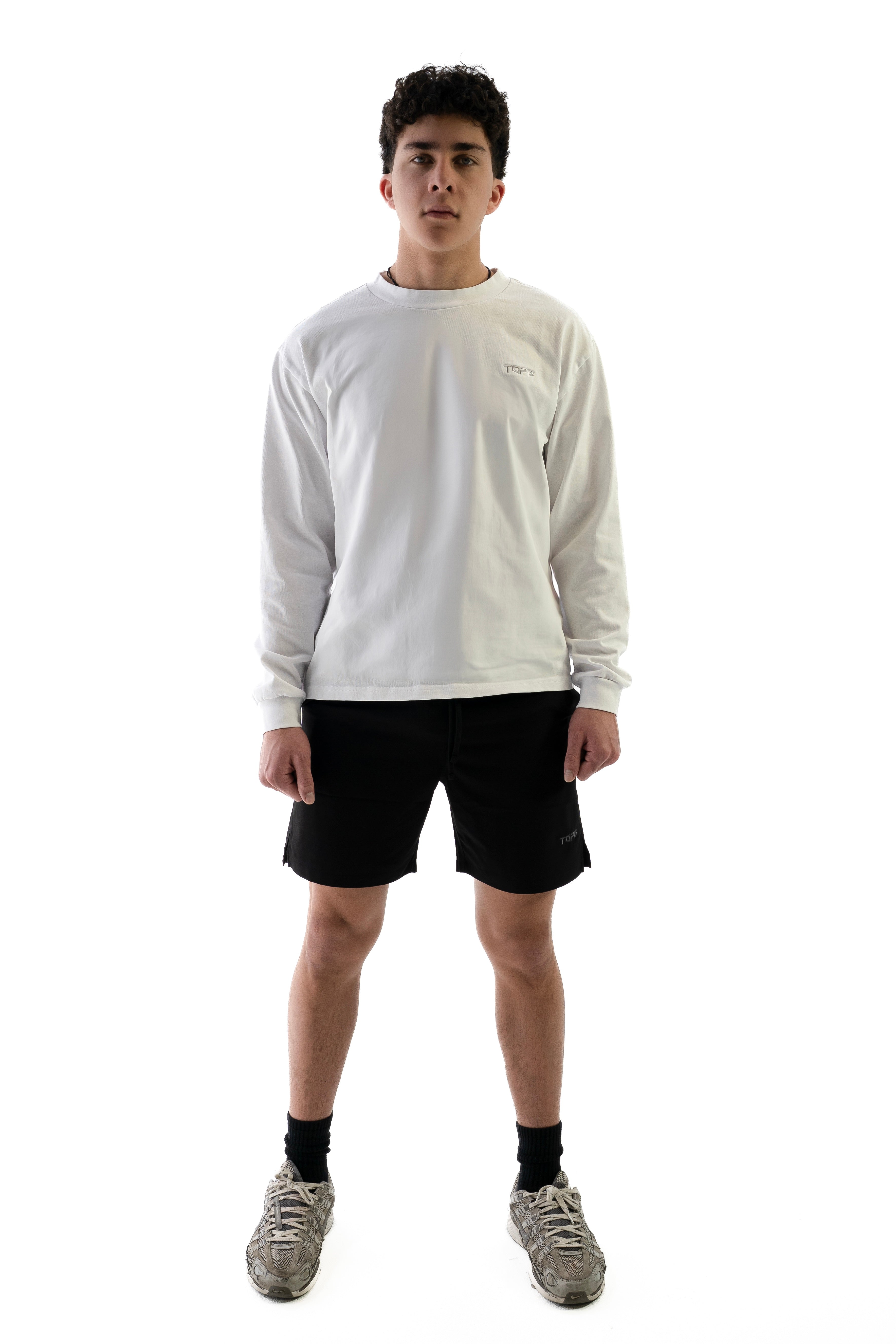 Essential Oversized Long Sleeve White DSC04482