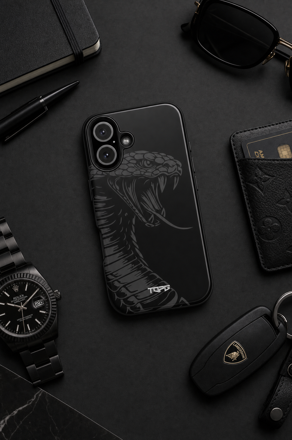 Cobra Case Black - lifestyle 1